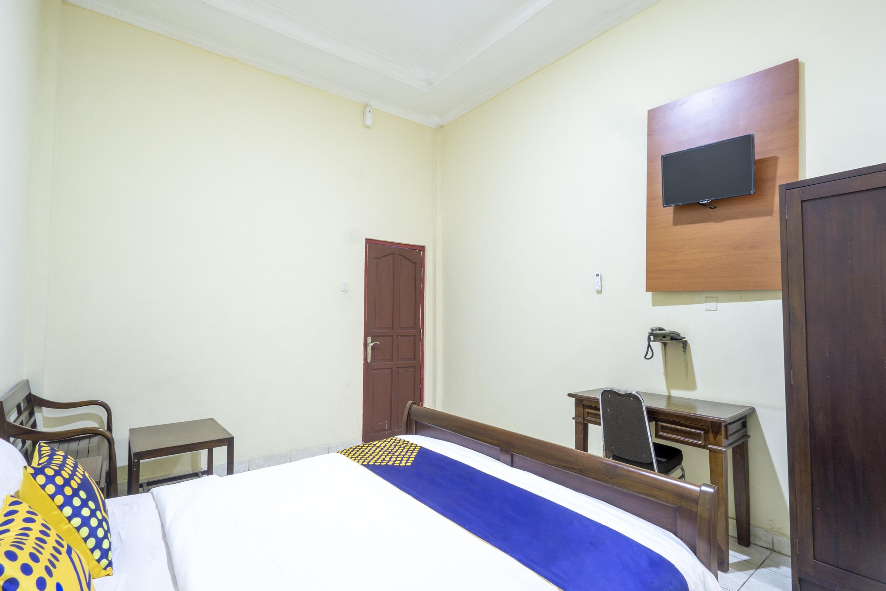 SPOT ON 3978 Hotel Danau Indah Bekasi Bagian luar foto