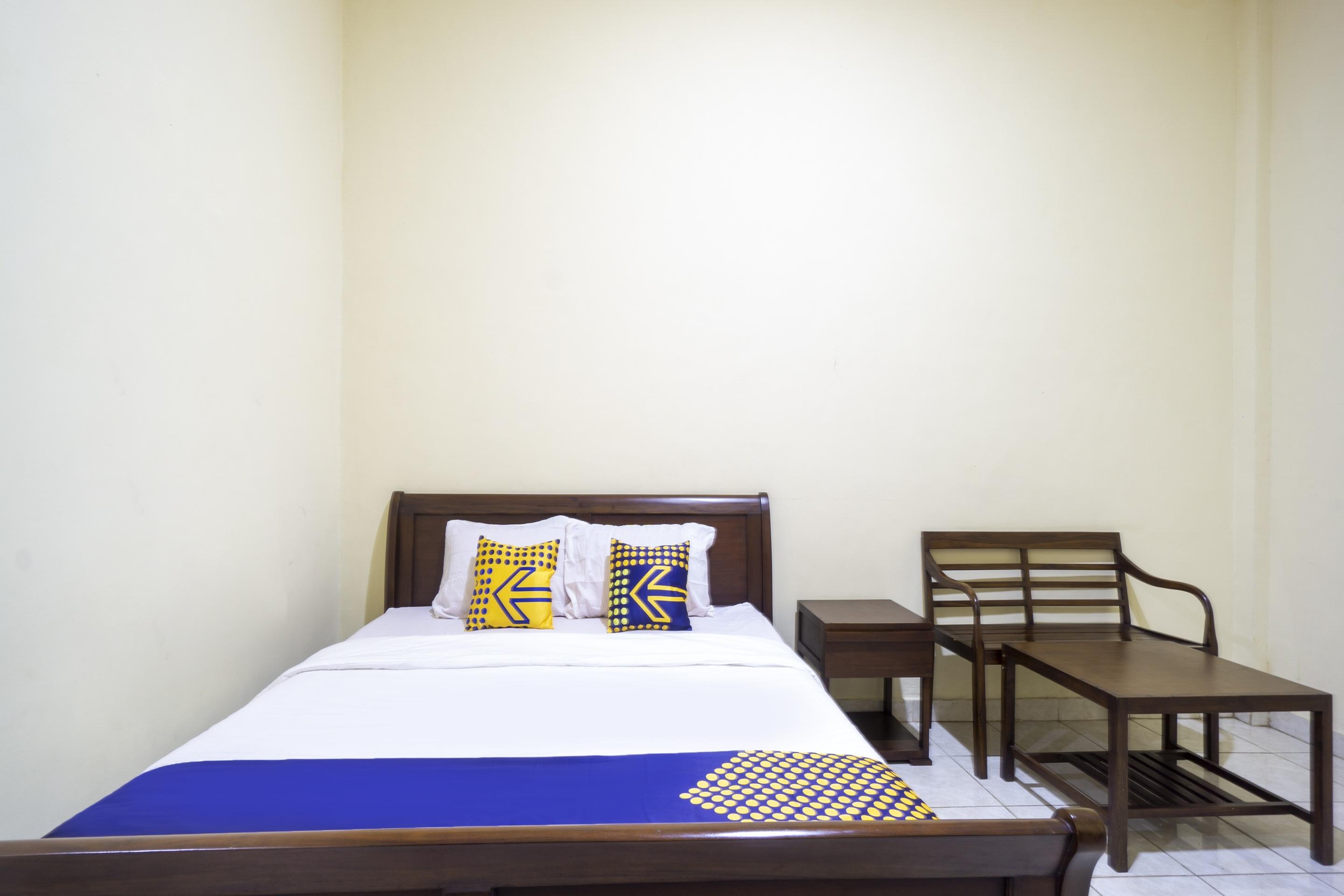 SPOT ON 3978 Hotel Danau Indah Bekasi Bagian luar foto