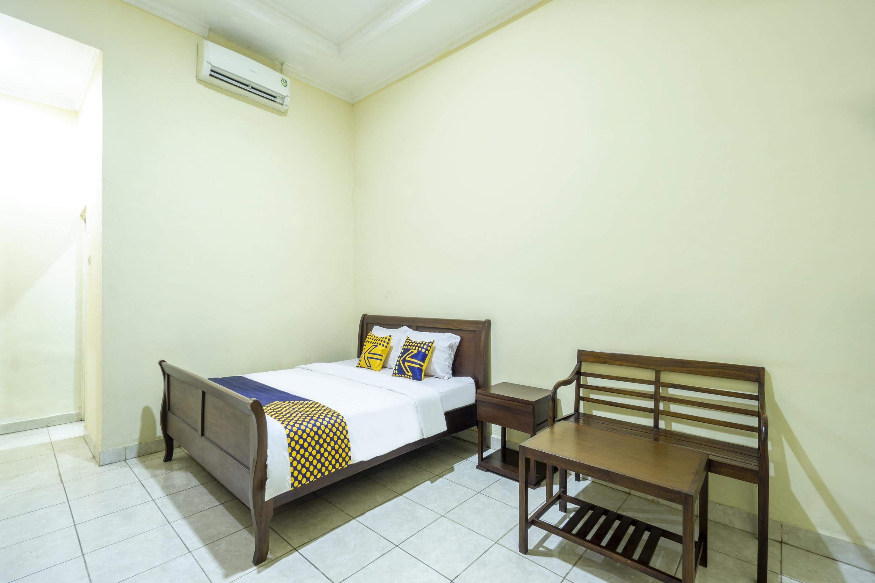 SPOT ON 3978 Hotel Danau Indah Bekasi Bagian luar foto