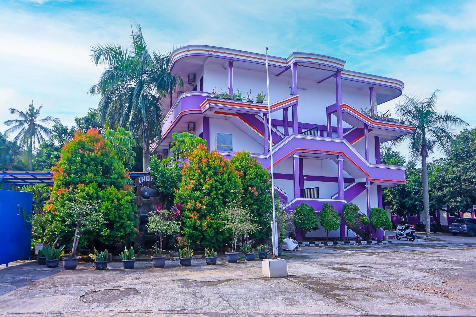 SPOT ON 3978 Hotel Danau Indah Bekasi Bagian luar foto